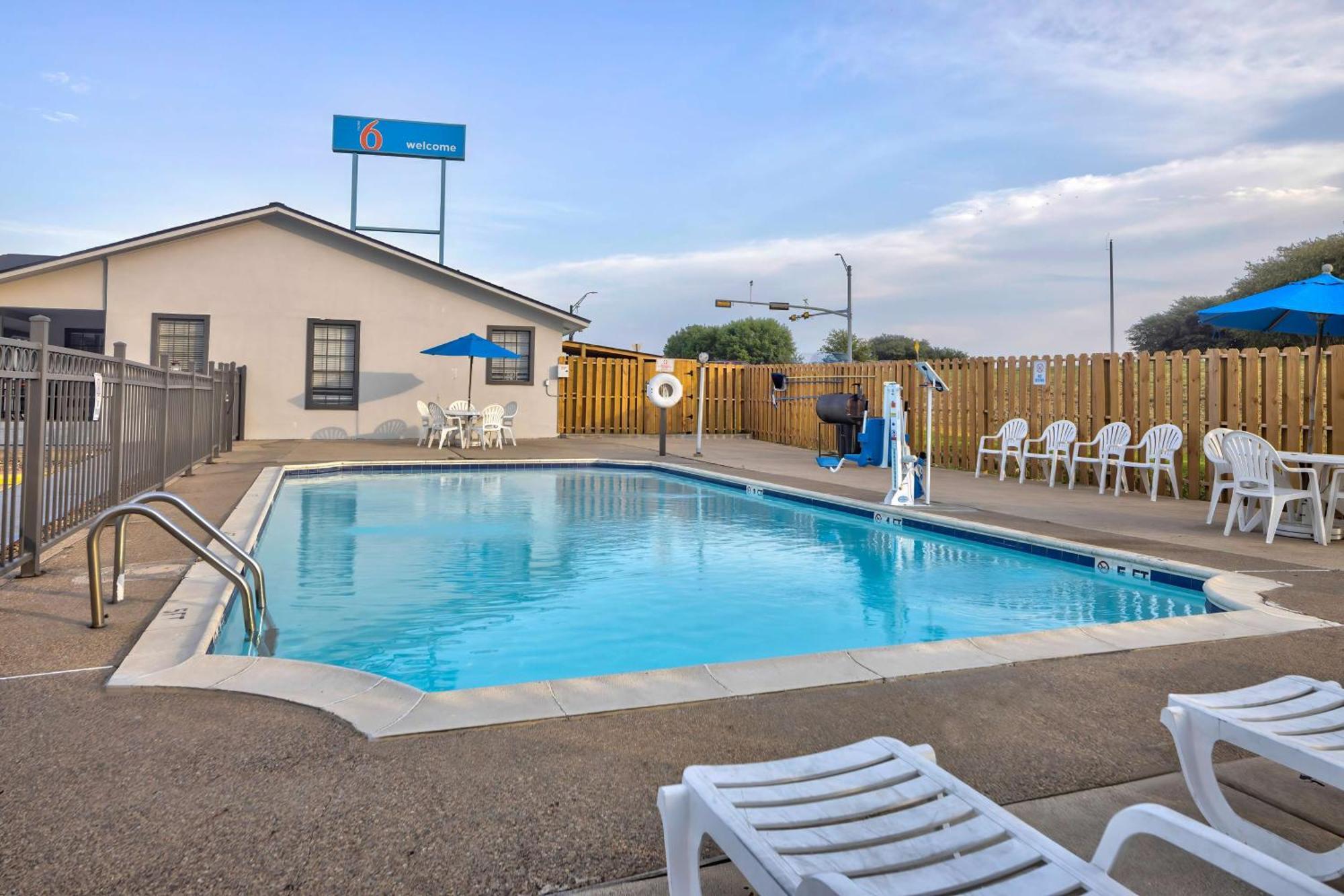 Motel 6-Bryan, Tx - College Station מראה חיצוני תמונה